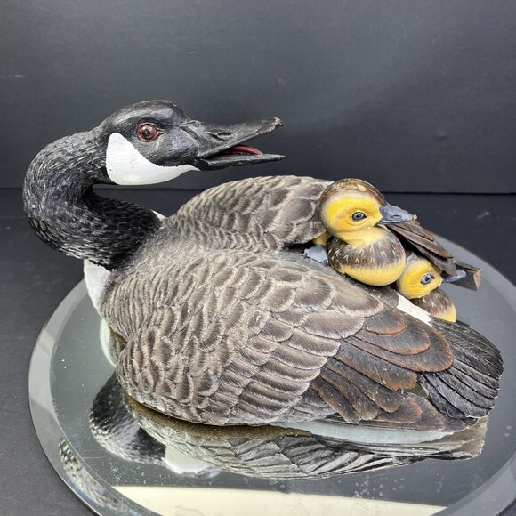 Gosset Wildlife Collection Canada Goose With Chicks 150/2000 Figurine ** READ CA - Picture 2 of 16